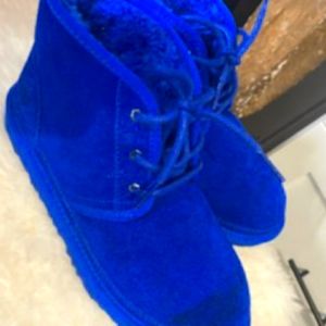 UGG Boots Like NEW BLUE SIZE 6.5 WOMEN